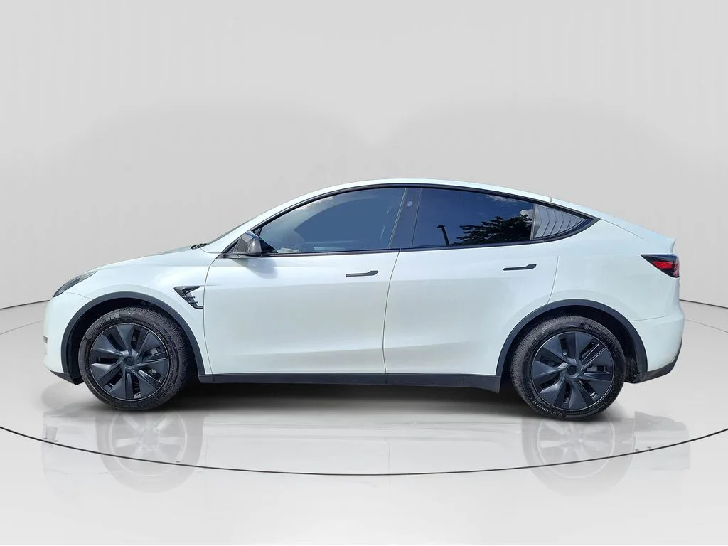 Used 2024 White Tesla Long Range image 4
