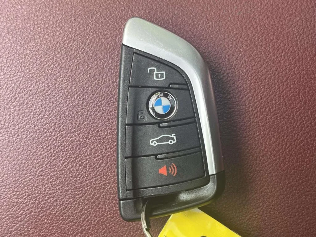 Certified Used 2025 Black Sapphire Metallic BMW 330i xDrive image 4