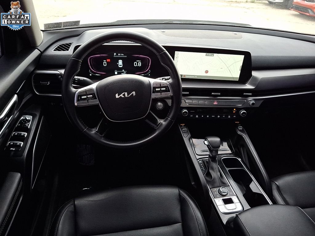 Used 2023 White Kia S image 11