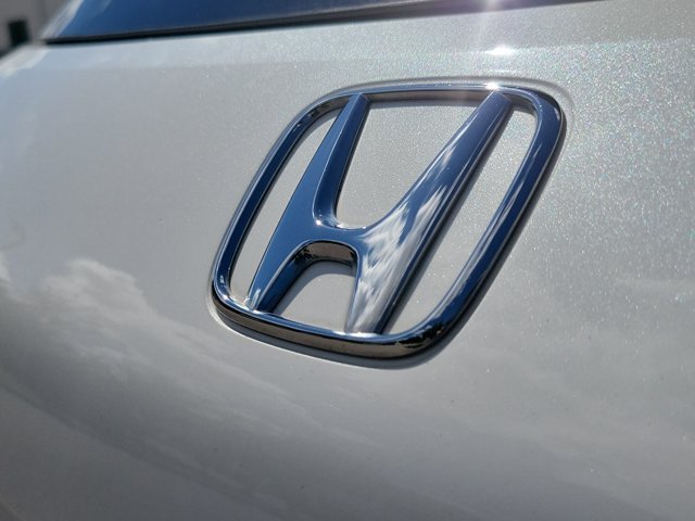 Used 2024 Platinum White Pearl Honda Sport image 8