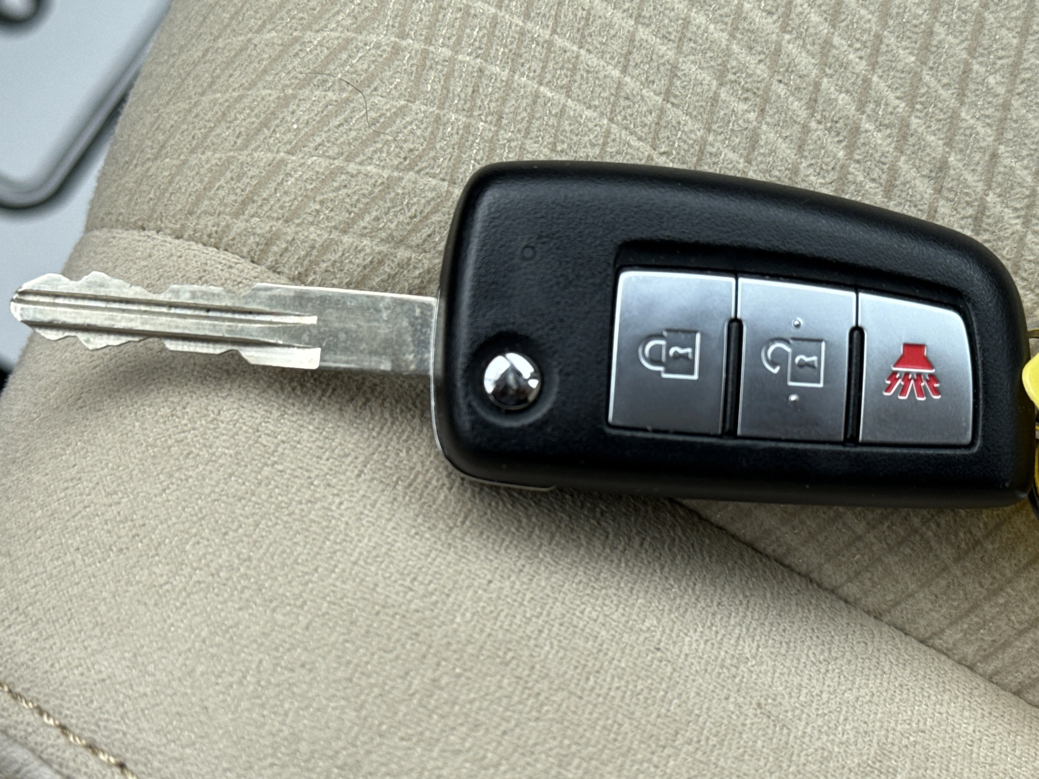 Used 2015 Cayenne Red Nissan S image 27