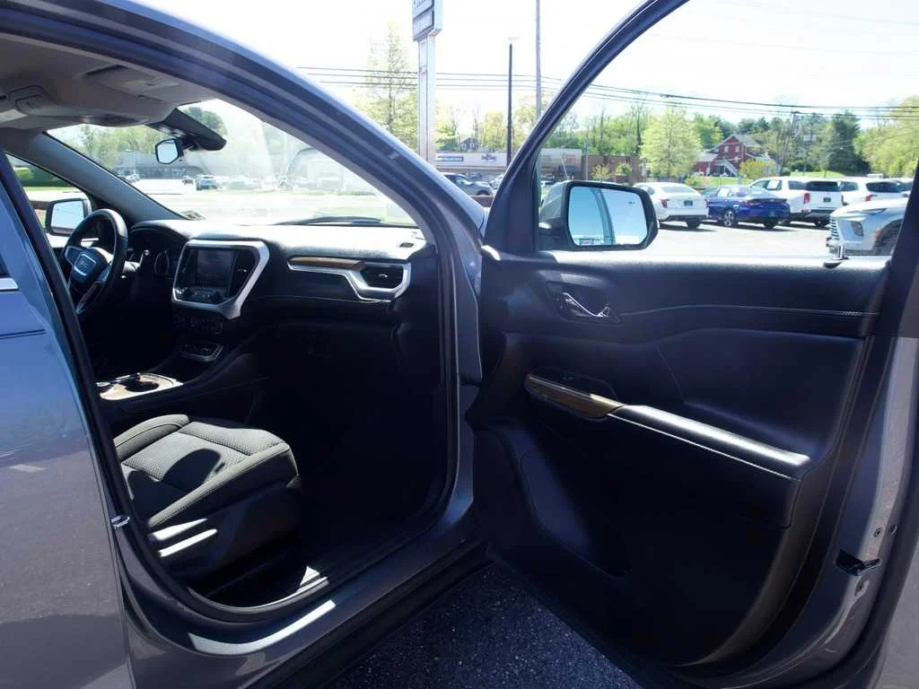 2021 GMC Acadia SLE - Photo 32