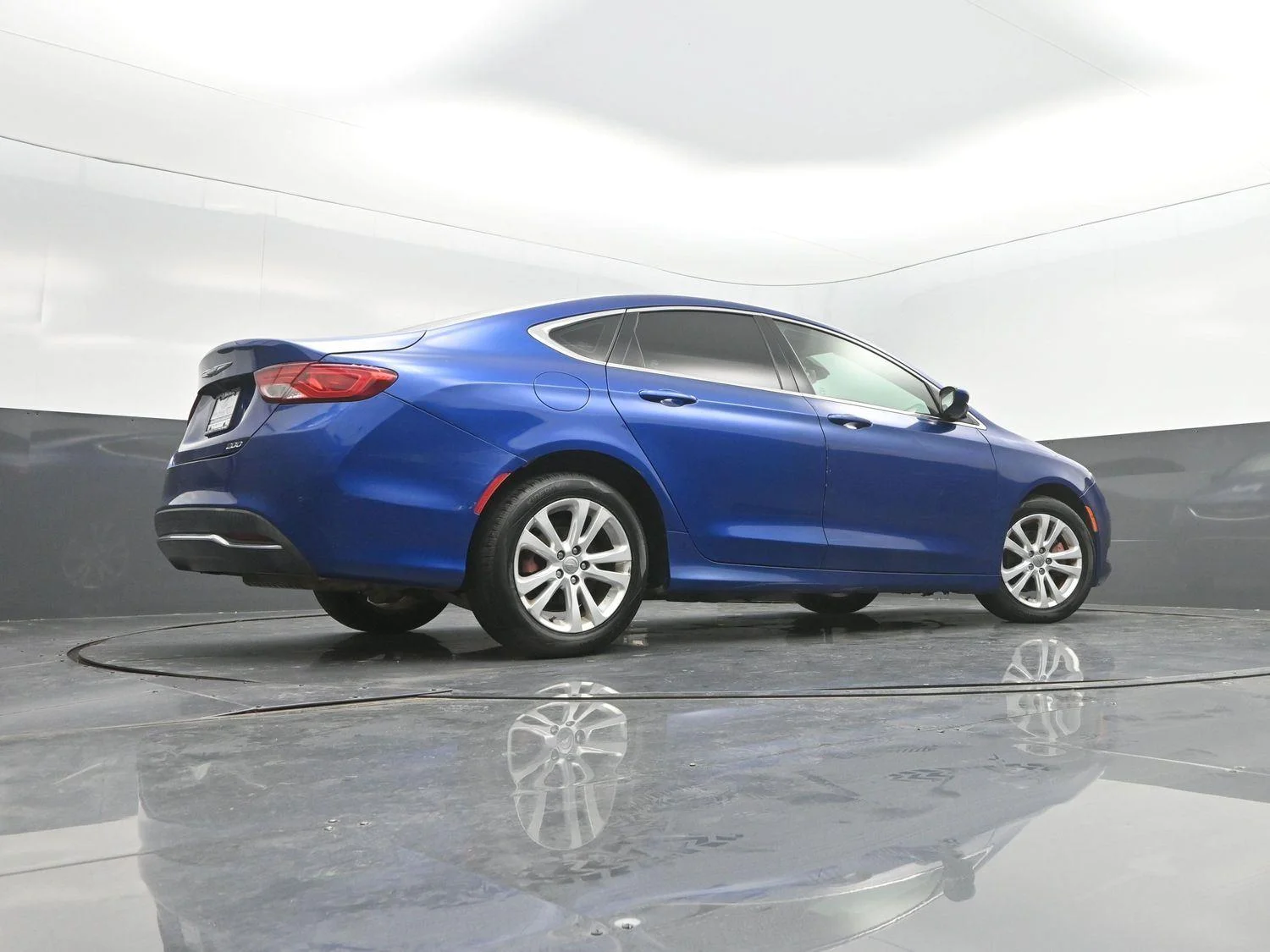 Used 2016 Vivid Blue Pearlcoat Chrysler Limited image 27