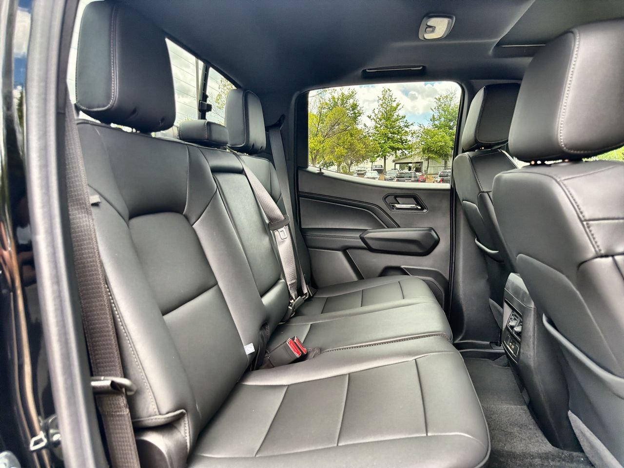 New 2026 Onyx Black GMC Elevation image 22
