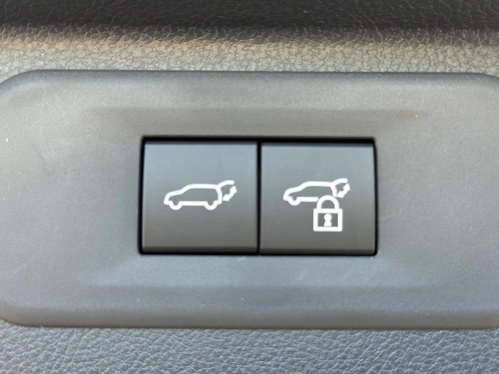 New 2026 Wind Chill Pearl Toyota Hybrid Limited image 19