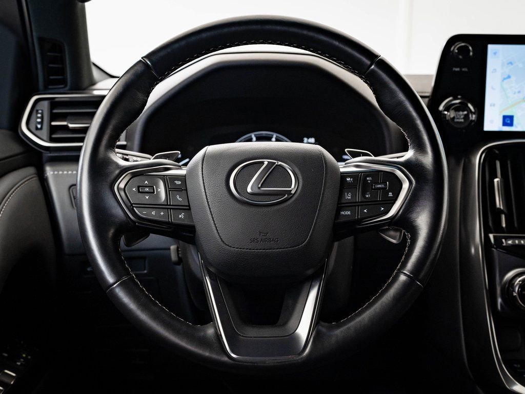 Used 2024 White Pearl Lexus 600 Premium image 43