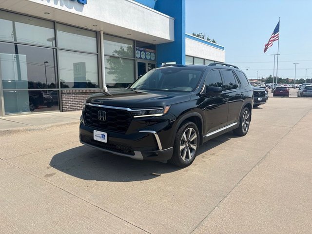 2023 Honda Pilot Touring 8 Passenger