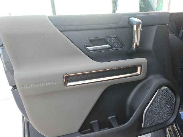 2025 GMC HUMMER EV 2X - Photo 20