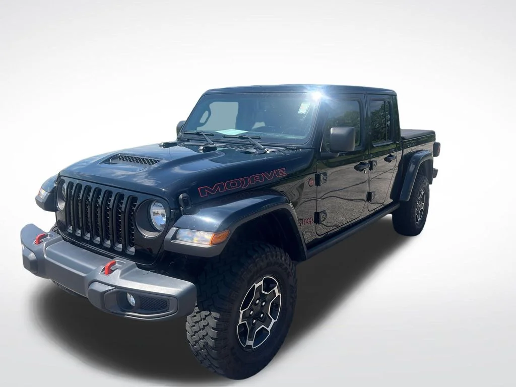 Used 2023 Black Jeep Mojave image 1