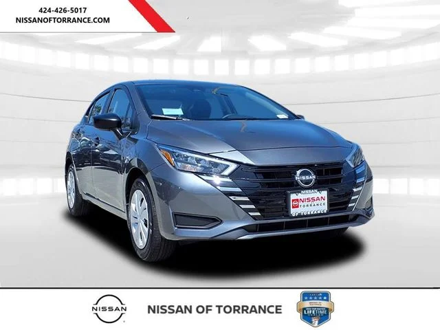 2025 Nissan Versa 1.6 S CVT's photo