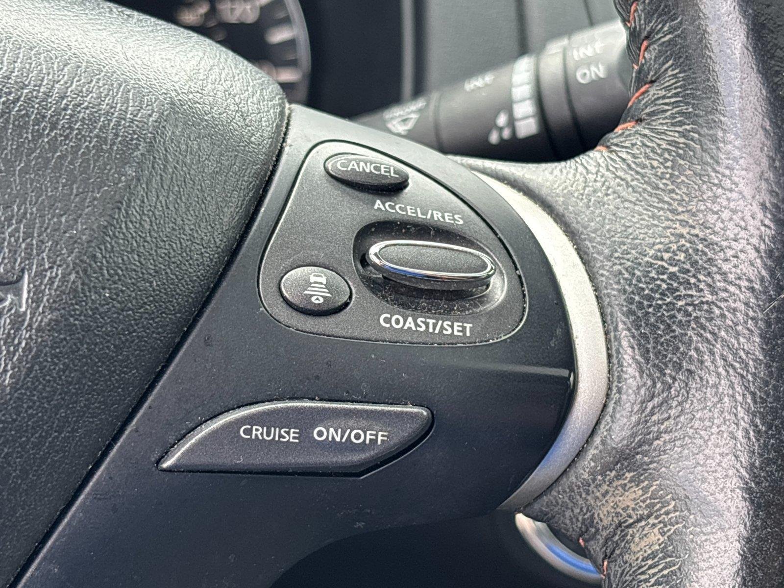 Used 2020  NISSAN SL image 19