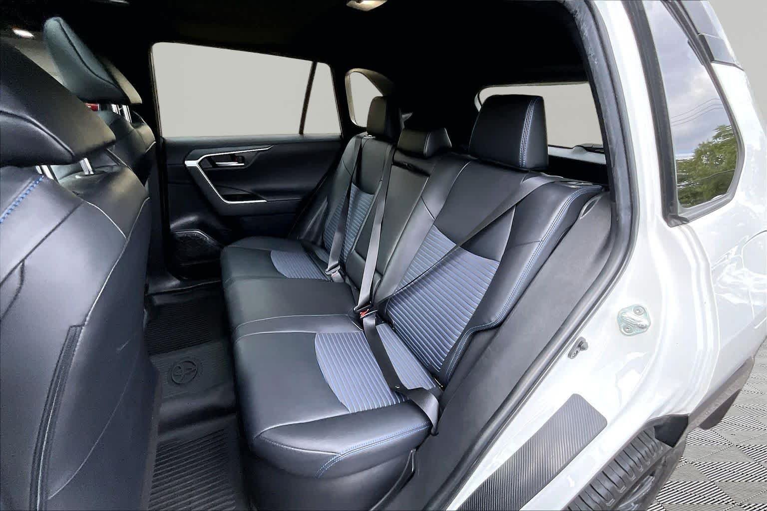 Used 2023 Wind Chill Pearl/Midnight Black Metallic Toyota Hybrid XSE image 21