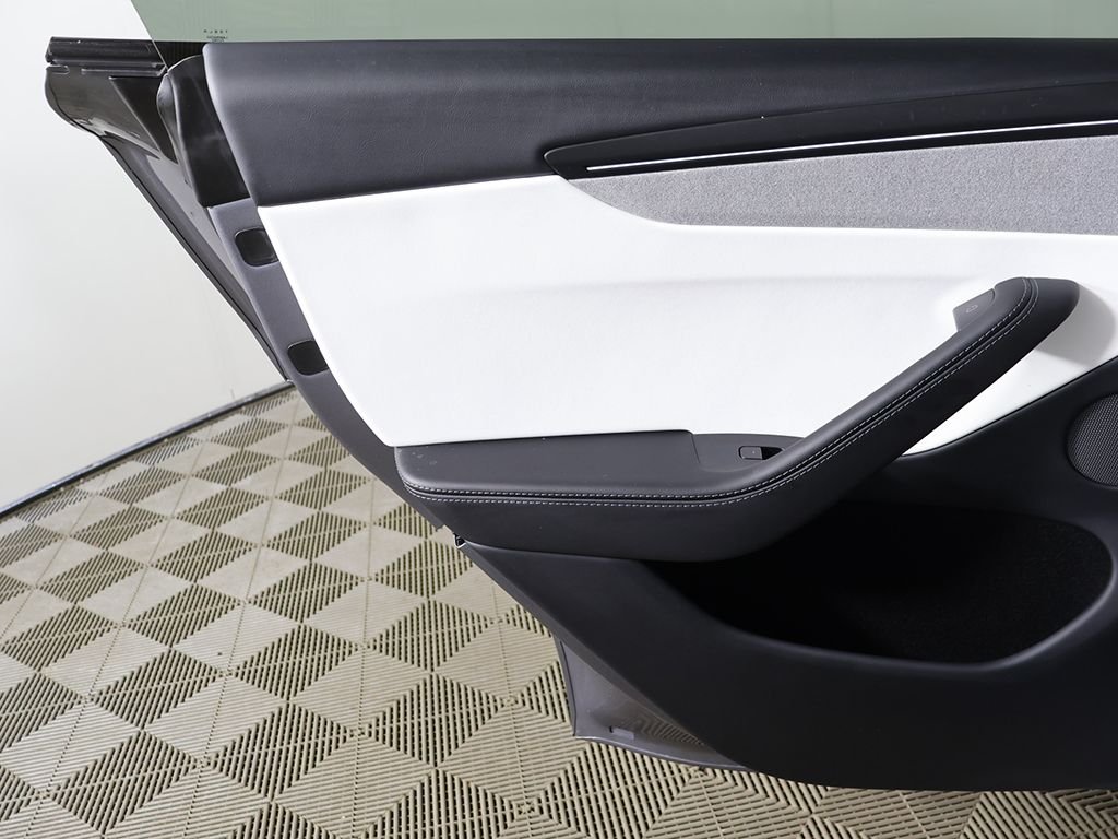 2026 Tesla Model Y Long Range - Photo 25