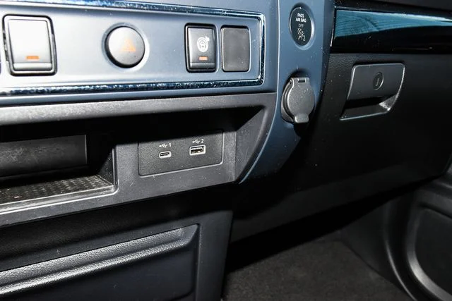 Used 2023 Blue Nissan SV image 32