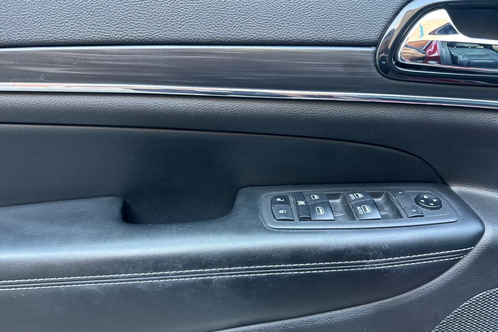 Used 2021 Red Jeep Limited image 16