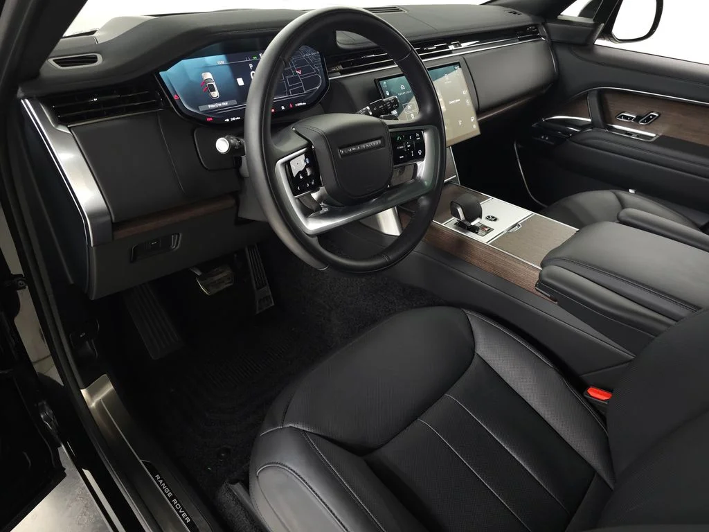 Certified Used 2025 Black Land Rover SE image 16