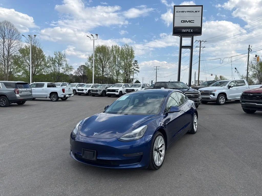 2021 Tesla Model 3 Standard Range Plus's photo