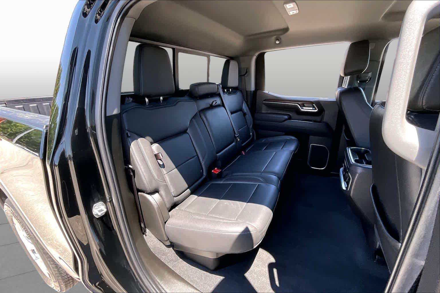 Used 2026 Onyx Black GMC SLT image 20
