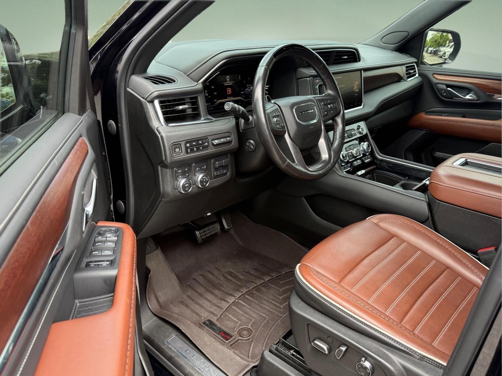 Used 2023 Onyx Black GMC Denali Ultimate image 9