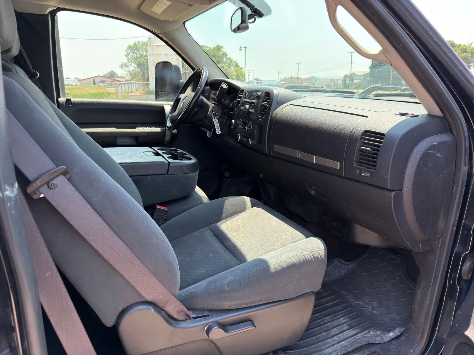 Used 2009 Black GMC SLE image 16