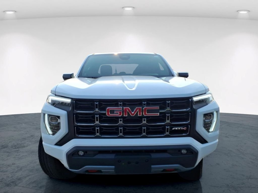 Used 2023 White GMC AT4 image 4