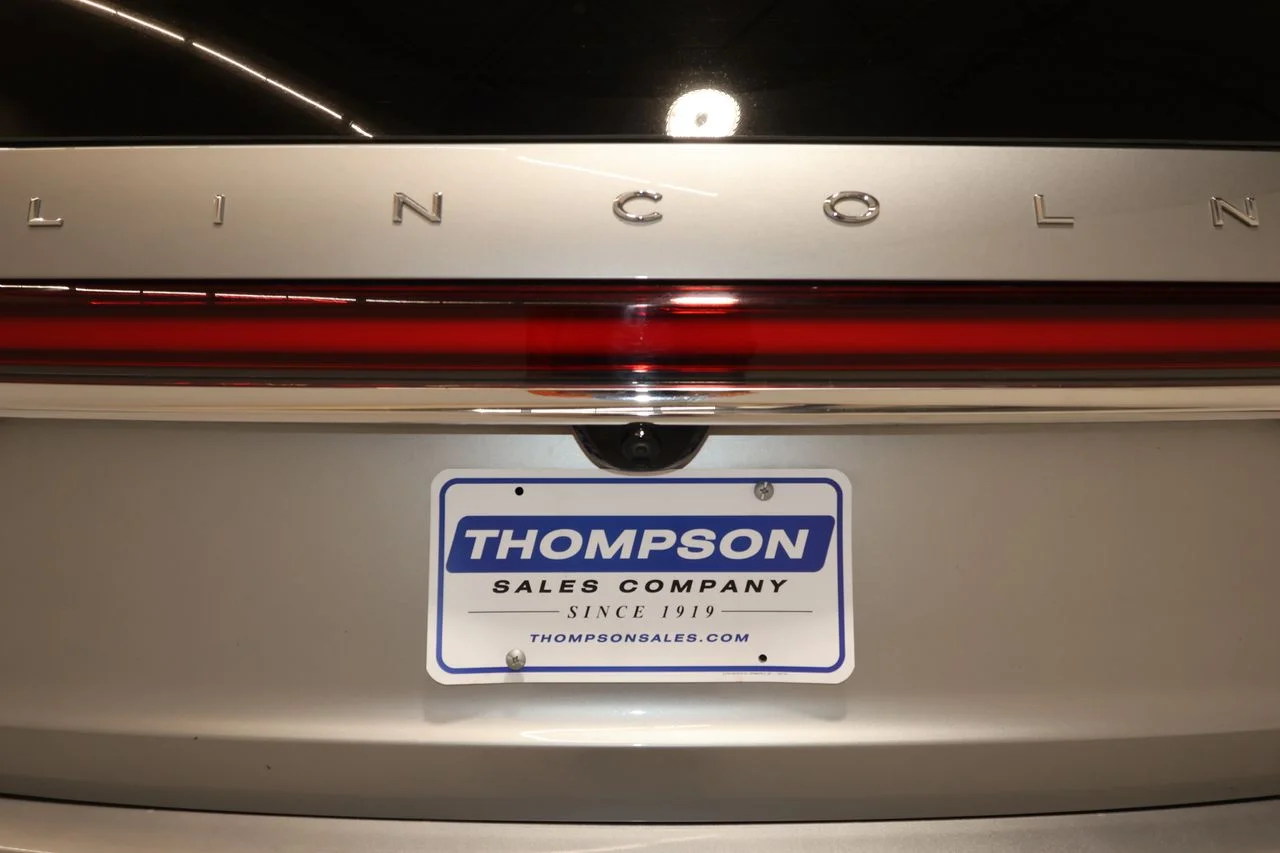 Used 2022 Silver Lincoln Reserve image 38