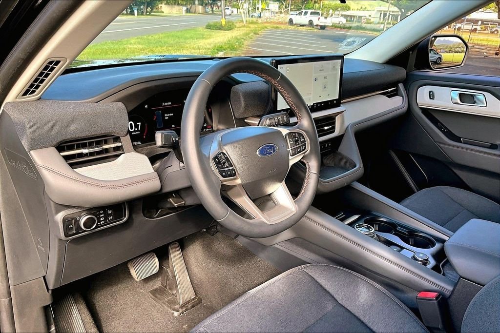 Used 2025 Black Ford Active image 13