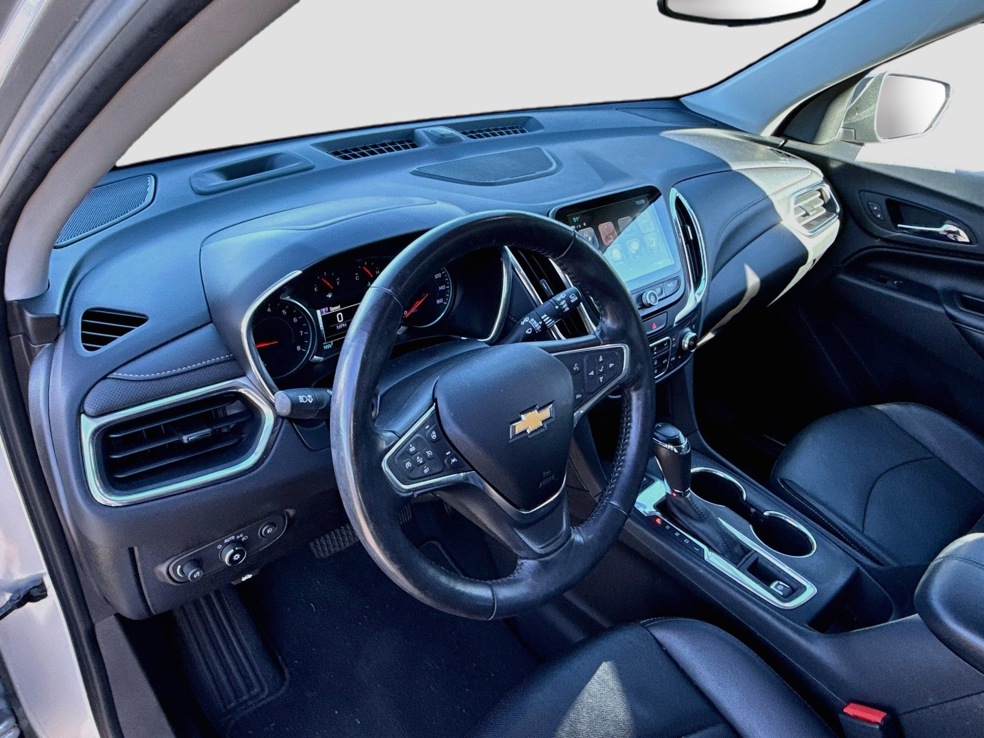 Used 2018 Silver Ice Metallic Chevrolet Premier image 13