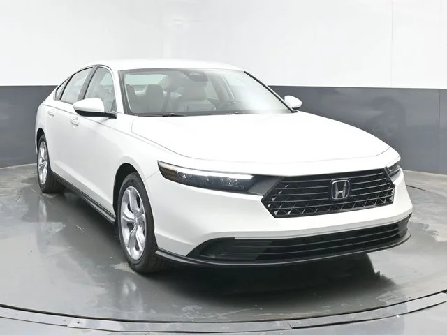 New 2026 Platinum White Pearl Honda LX image 5