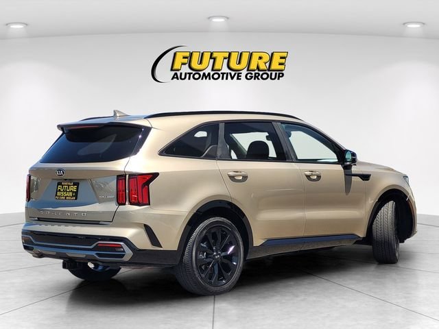 Used 2021 Beige Kia SX image 4
