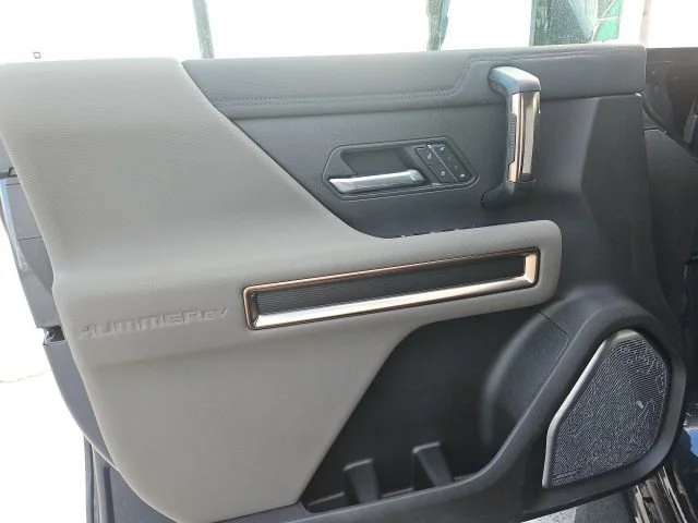 2025 GMC HUMMER EV 2X - Photo 20