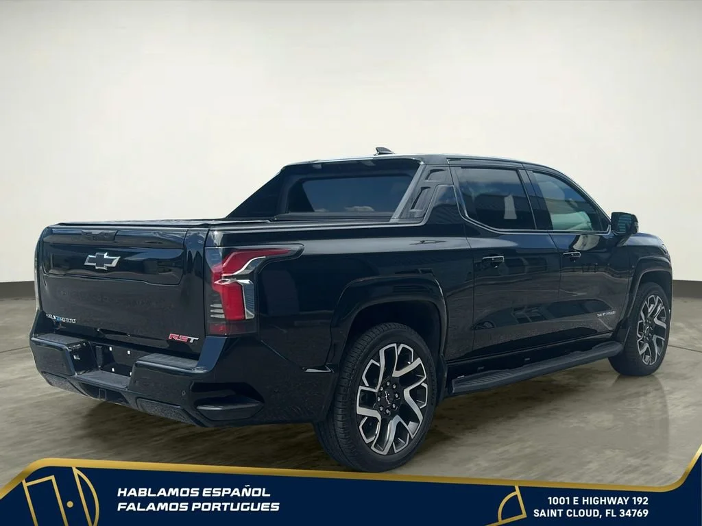Used 2025 Black Chevrolet RST - Max Range image 6