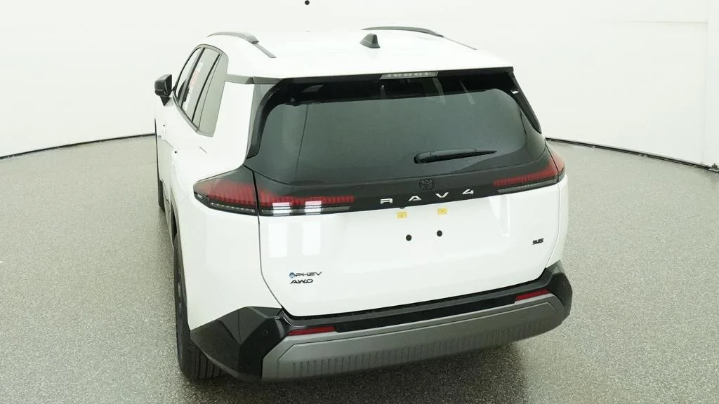 New 2026 Ice Cap Toyota SE image 19