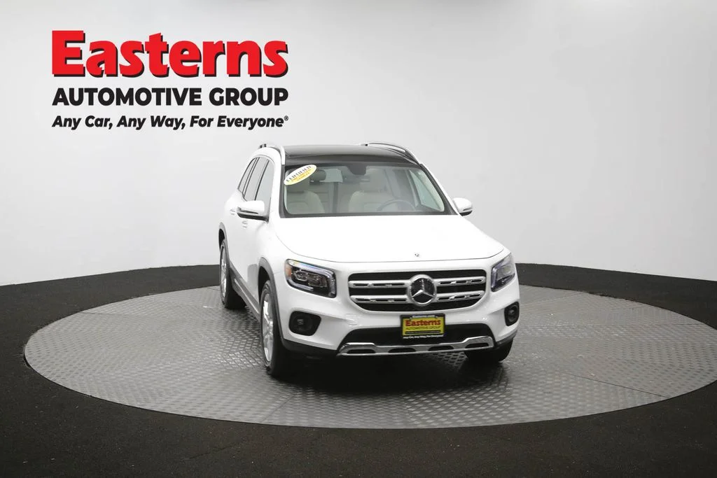 Used 2021 White Mercedes-Benz GLB 250 image 55