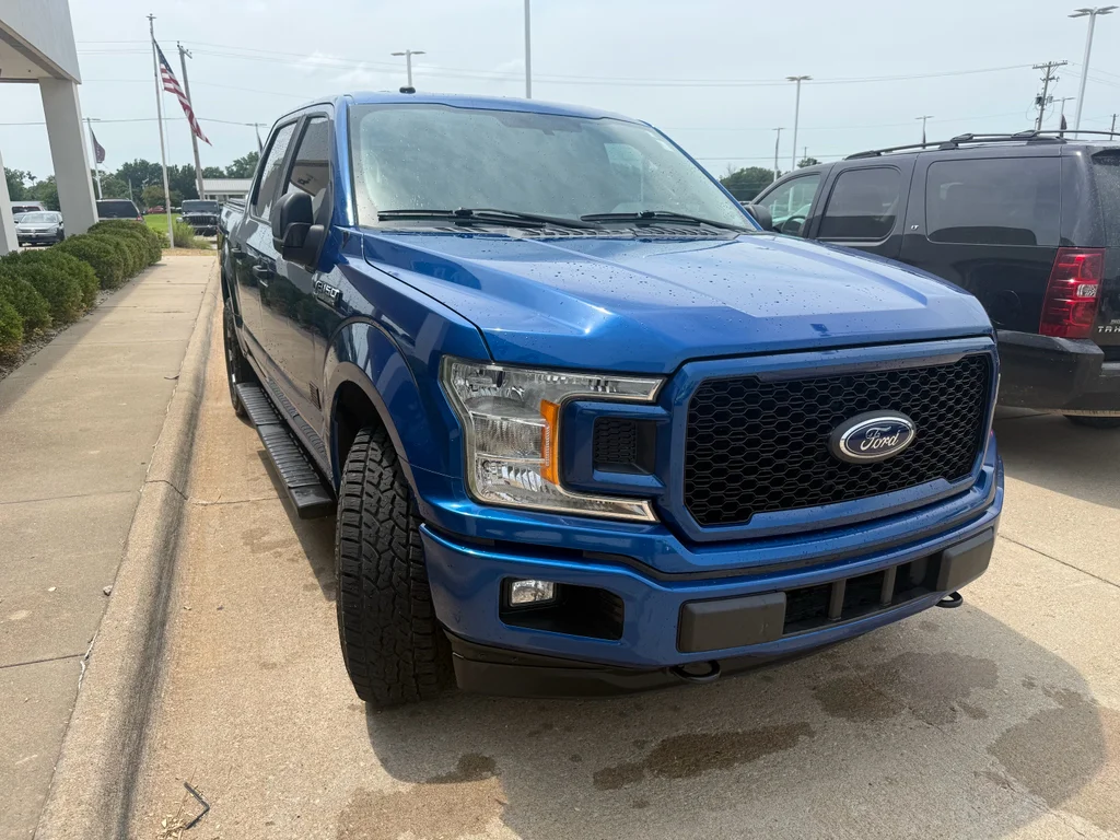 Used 2018 Lightning Blue Ford XL image 6