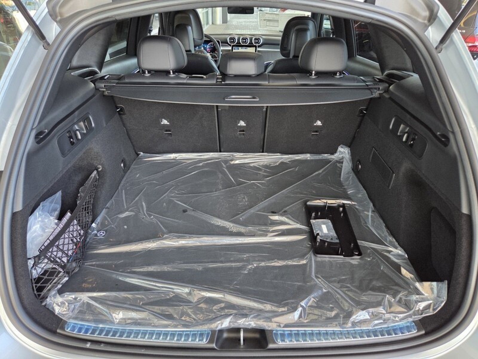 New 2026 Cirrus Silver Metallic Mercedes-Benz GLC 300 SUV image 15