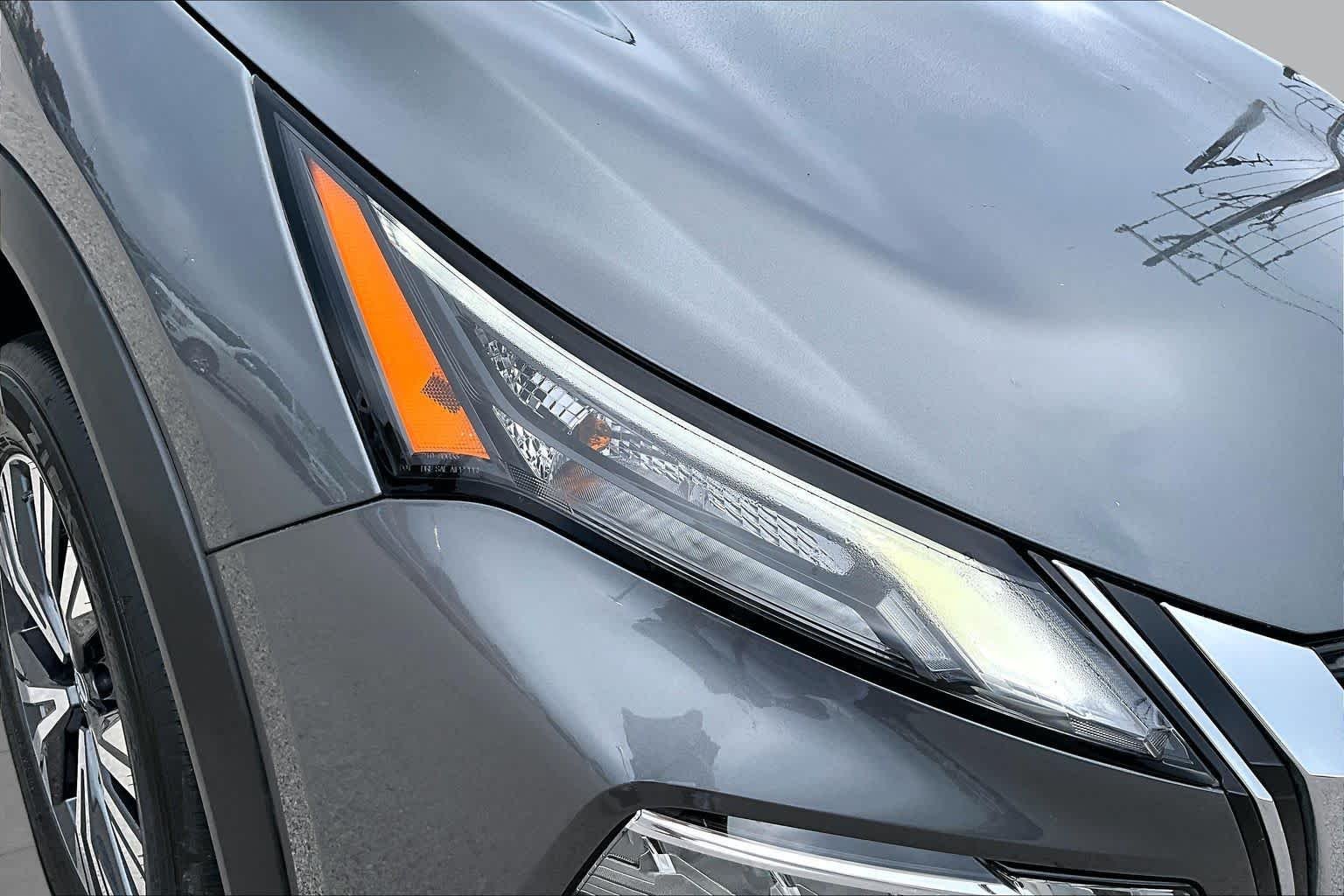 Used 2022 Gun Metallic Nissan SV image 28
