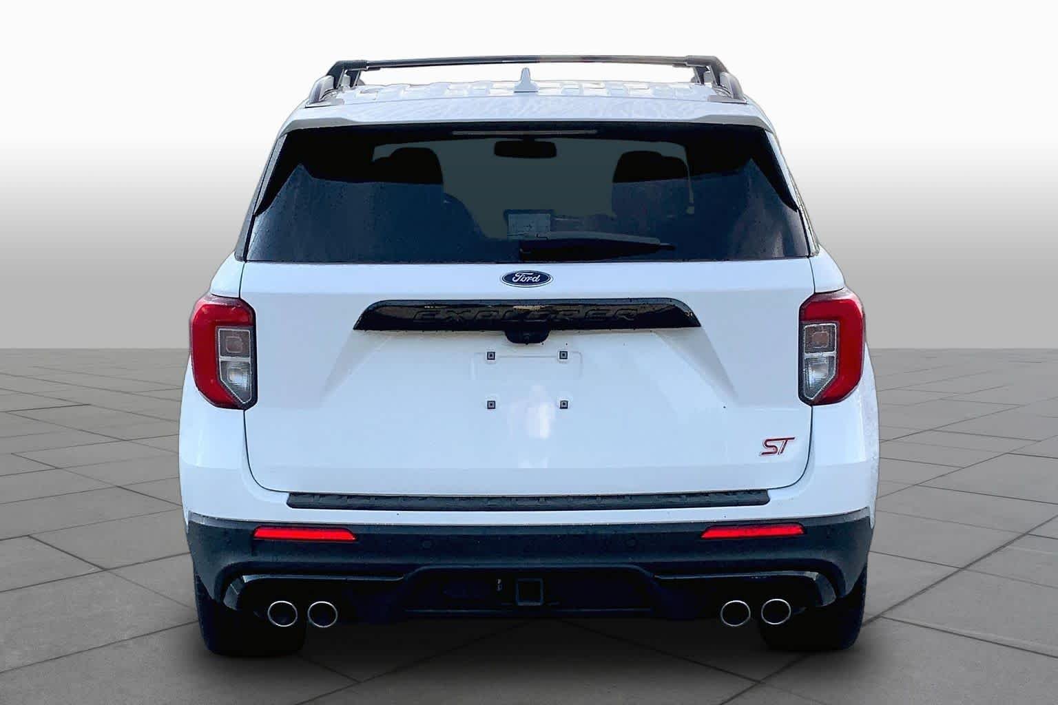 Used 2022 Star White Metallic Tri-Coat Ford ST image 5
