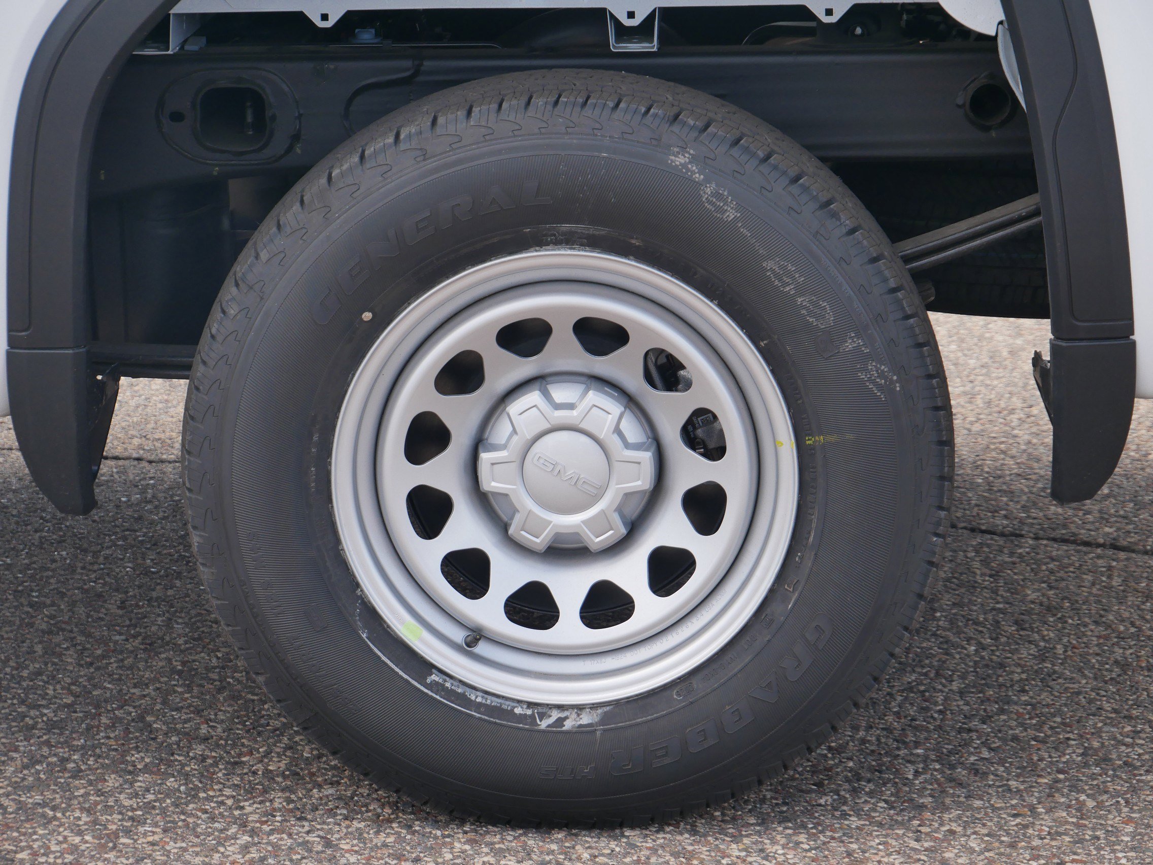 New 2026 Summit White GMC Pro image 3