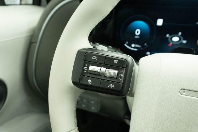 Certified Used 2026 White Hyundai SEL Convenience image 7