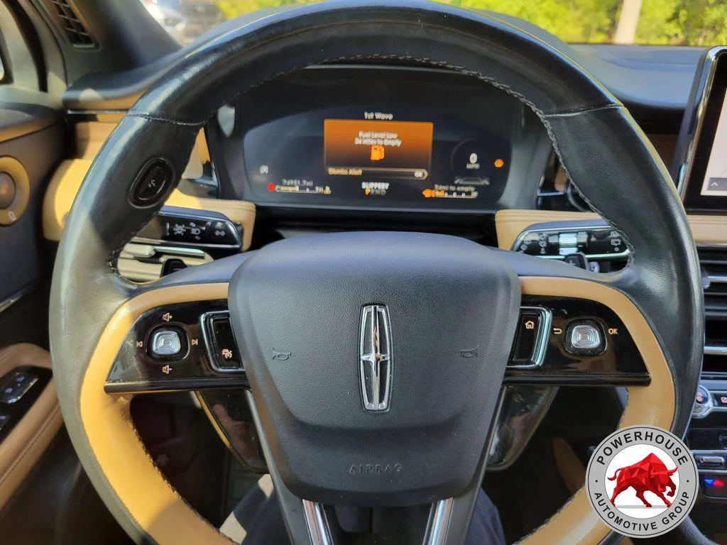 Used 2021 Gray Lincoln Reserve image 35