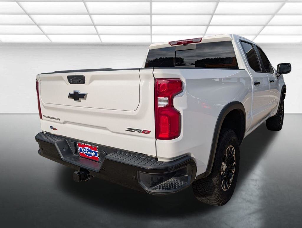 Used 2025 White Chevrolet ZR2 image 34