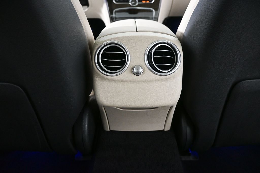 Used 2021  Mercedes-Benz C 300 image 18