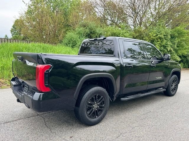 Used 2022 Midnight Black Metallic Toyota SR5 image 5