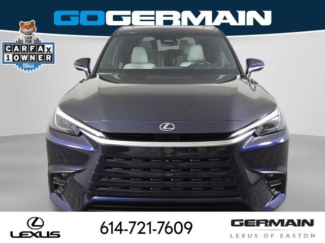 Used 2025  Lexus 350 Luxury image 2