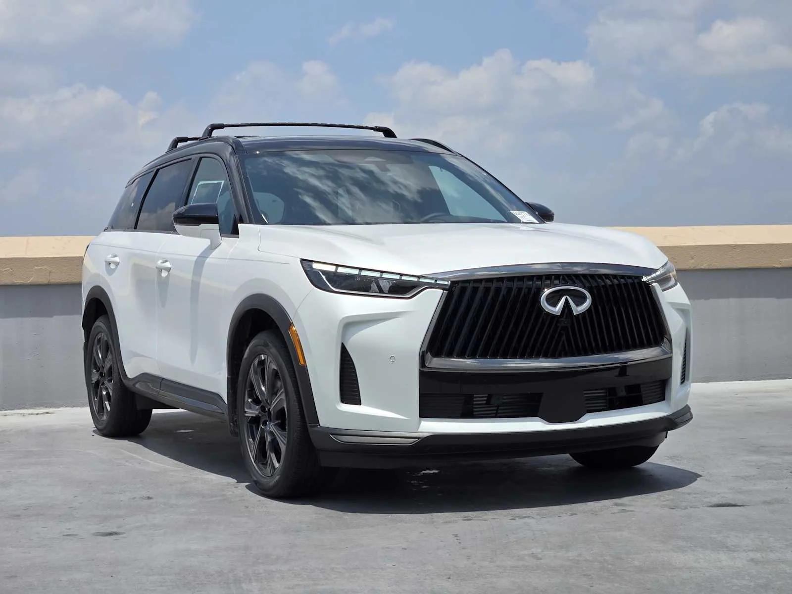 New 2027 2T RAD WHT INFINITI Autograph AWD image 4