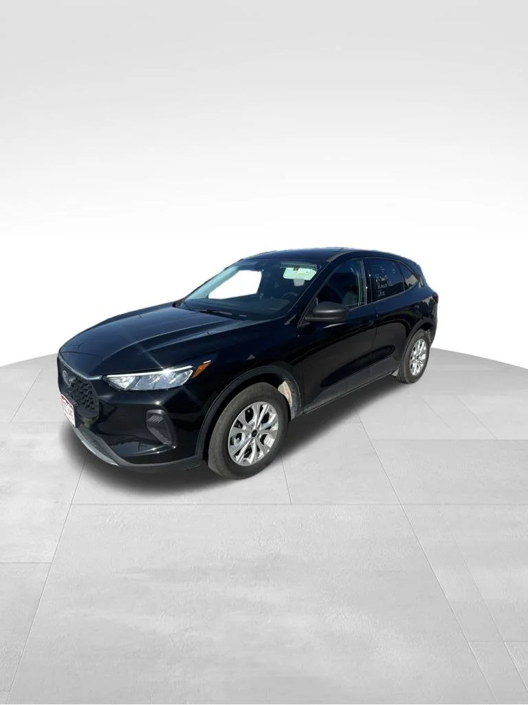 Used 2025 Agate Black Metallic Ford Active image 4