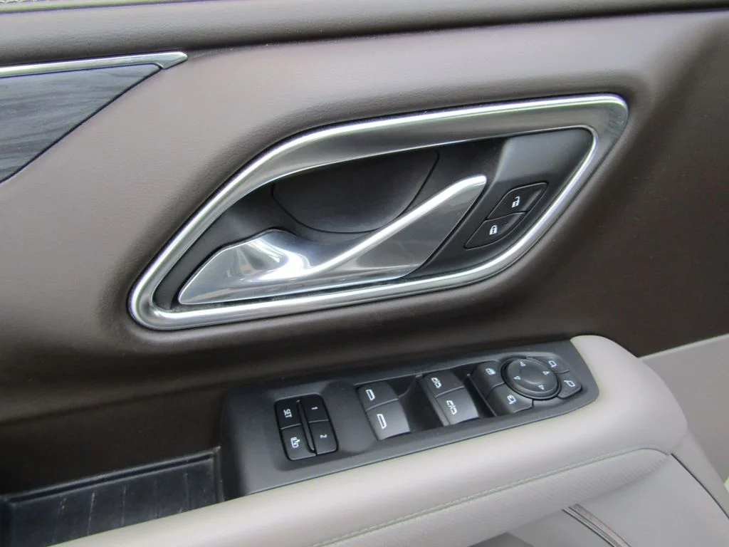 Used 2021 White GMC SLT image 28