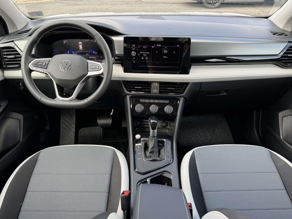 New 2026 White Volkswagen 1.5T S image 17