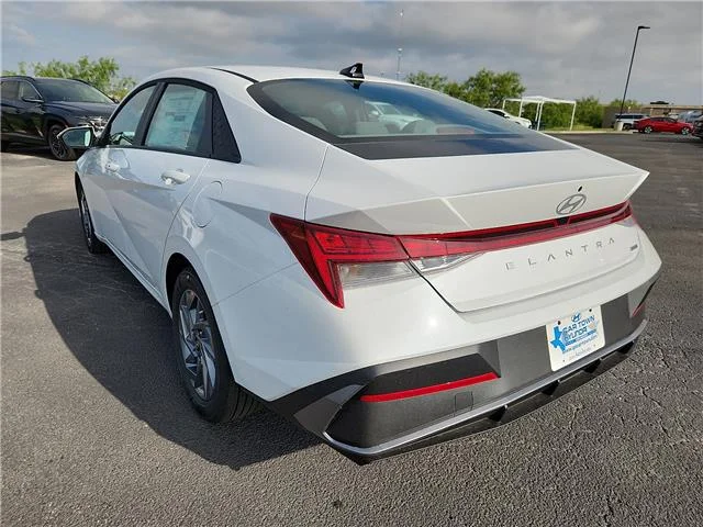New 2026 Serenity White Pearl Hyundai  image 3